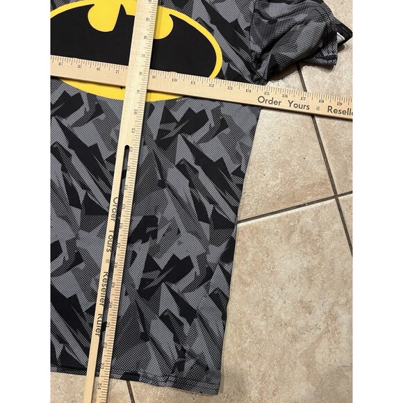 Under Armour Shirt Mens Medium Gray Batman Alter Ego Compression Heatgear Gym - Picture 6 of 6